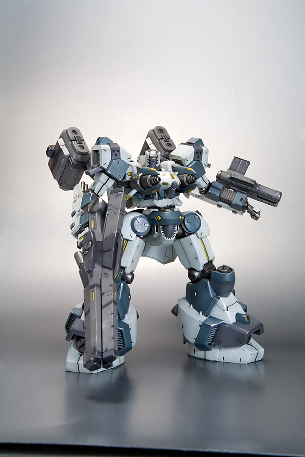 KOTOBUKIYA Armored Core Crest CR-C75U2 White Warrior 1/72 Scale Plastic Kit  - Japanese Toys Shop